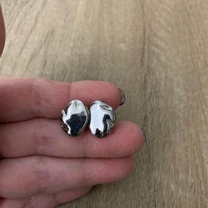 Reduced! Beautiful silver post earrings